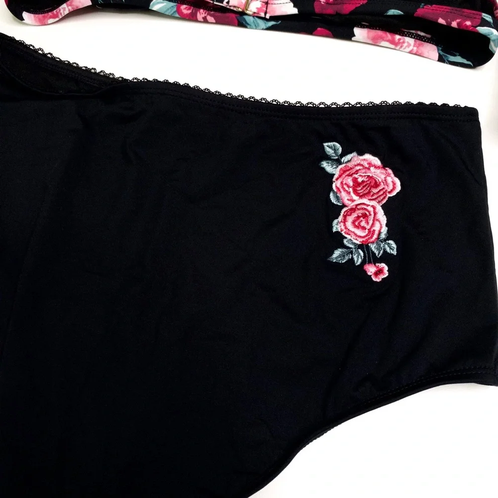 Design Lab Swimwear - Picture 3 of 4